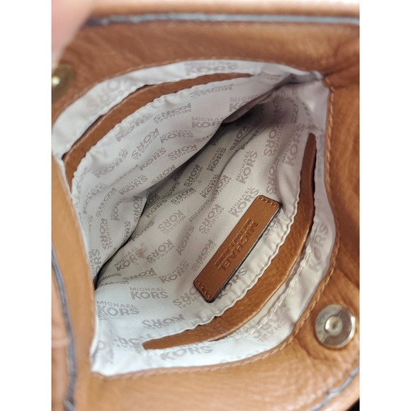 Lot of 2 Michael Kors Fulton Crossbody Bags 7.5x9 Adjustable Stap 1 Black 1 Tan - Picture 7 of 8